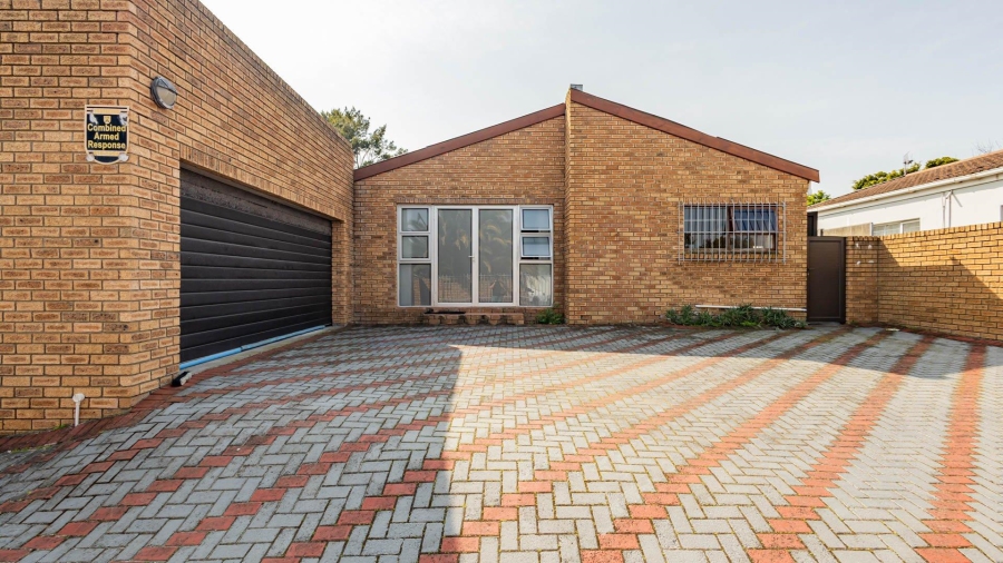 3 Bedroom Property for Sale in Parklands Western Cape